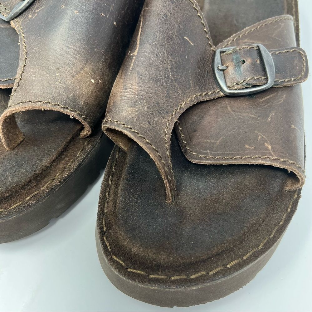 Platform Toe-loop Sandals - Picture 3 of 7